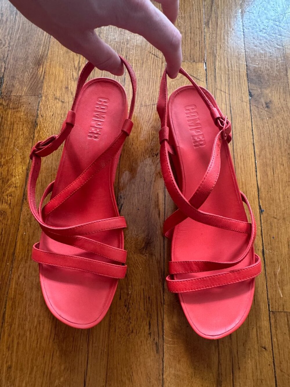 Strappy Red Camper Minikaah sandals - Picture 2 of 11